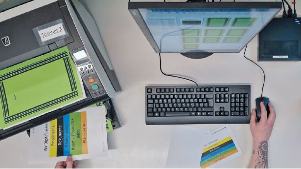 Aktenberge und Tagespost digitalisieren