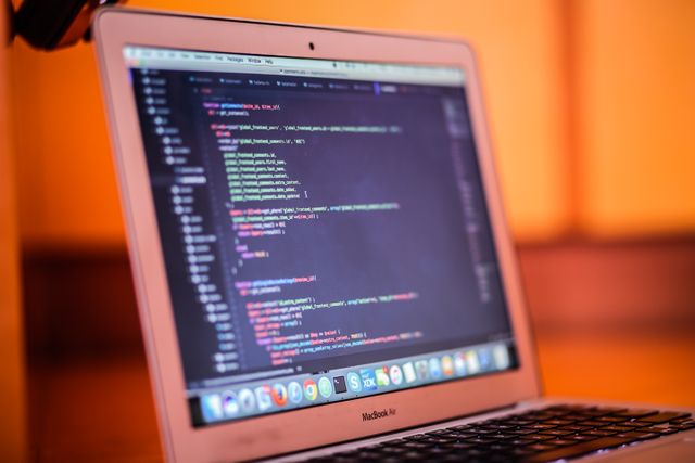 Vom Garagenprojekt zum Milliardengeschäft – der Aufstieg von Open Source