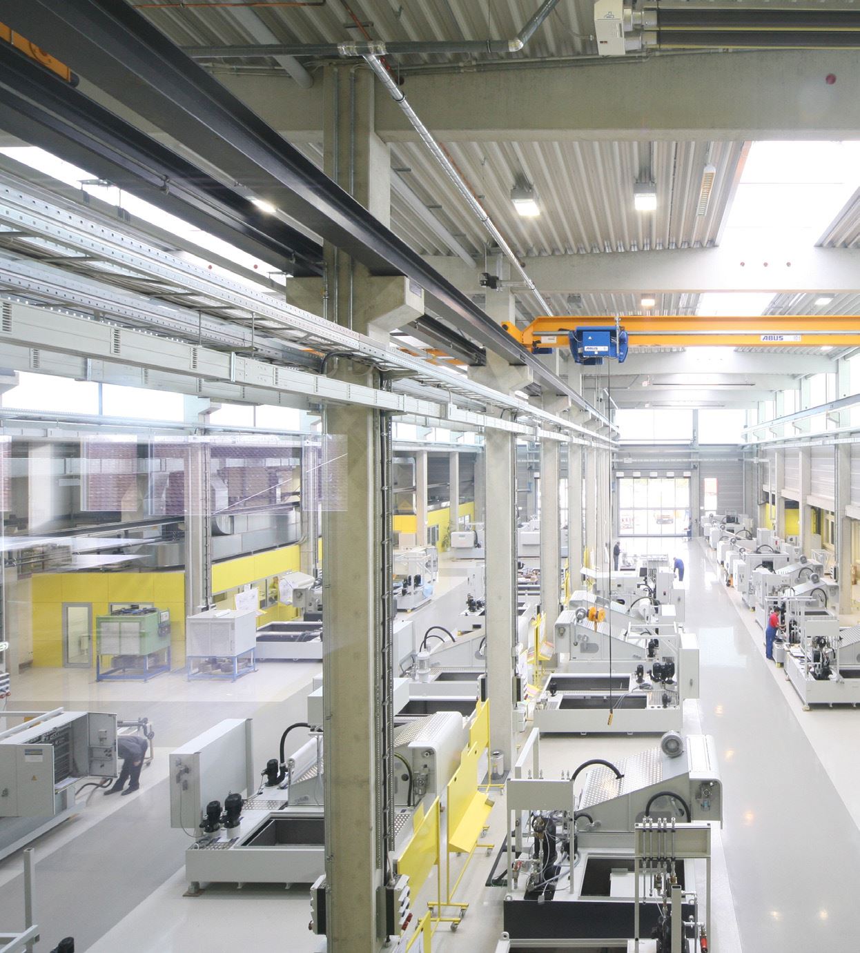 Digitale Produktion: ams.erp als zentrale Datendrehscheibe für papierlose Fertigung