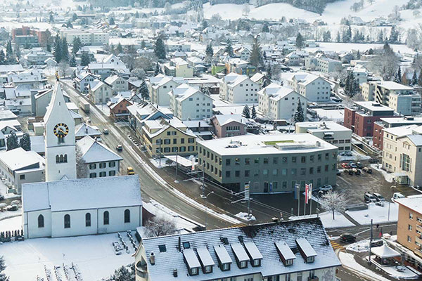 AS infotrack vollzieht erfolgreich den Generationenwechsel